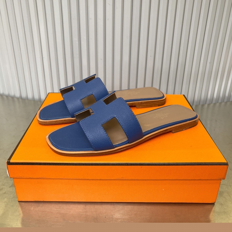 H**mes slippers